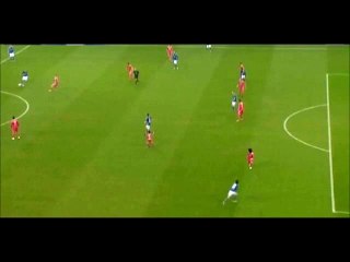 كاسياس يشكر العارضة بعد إنقاذه أمام شالكة