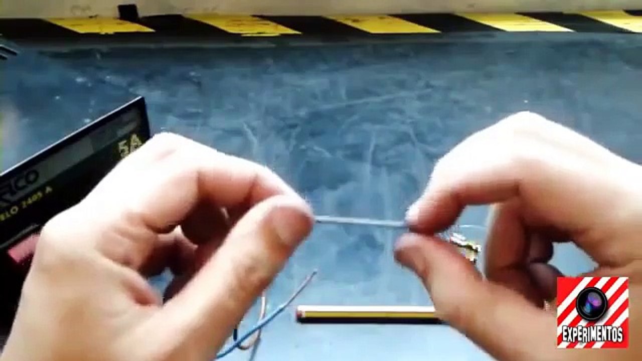 Tutorial: Cinco experimentos científicos que puedes hacer en casa