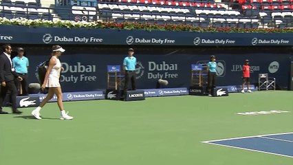 WTA Dubai: Muguruza bt Radwanska (6-4 6-2)