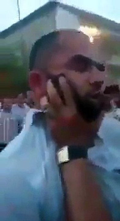 فرانس میں ایک مُسلمان کے ساتھ کتنا توہین آمیز سلوک ہو رہا ہے،اس وڈیو میں دیکھیں
