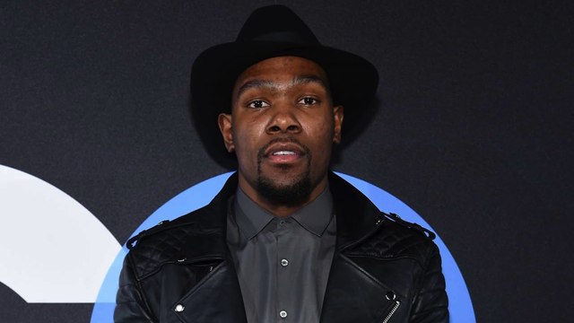 'Late Show' Intern Hits on Kevin Durant, Pesters LeBron James