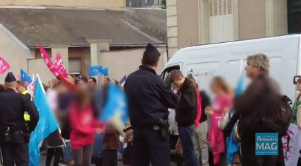 191# Christiane Taubira traitée de guenon par des enfants