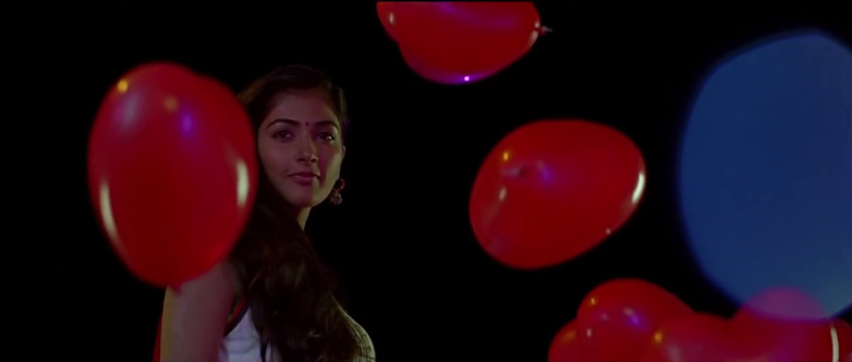 Mugamoodi - Mayavi full Video Song