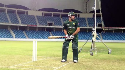 A short video of Misbah's shots from a shoot at Dubai stadium