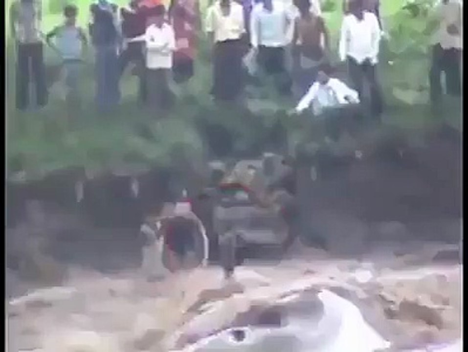 allah o akbar بچانے والی ذات بہت بڑ ی ہے