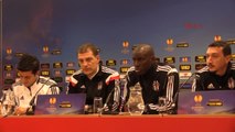 Beşiktaş Teknik Direktörü Bilic ve Futbolcu Demba Ba Basın Toplantısı Düzenledi