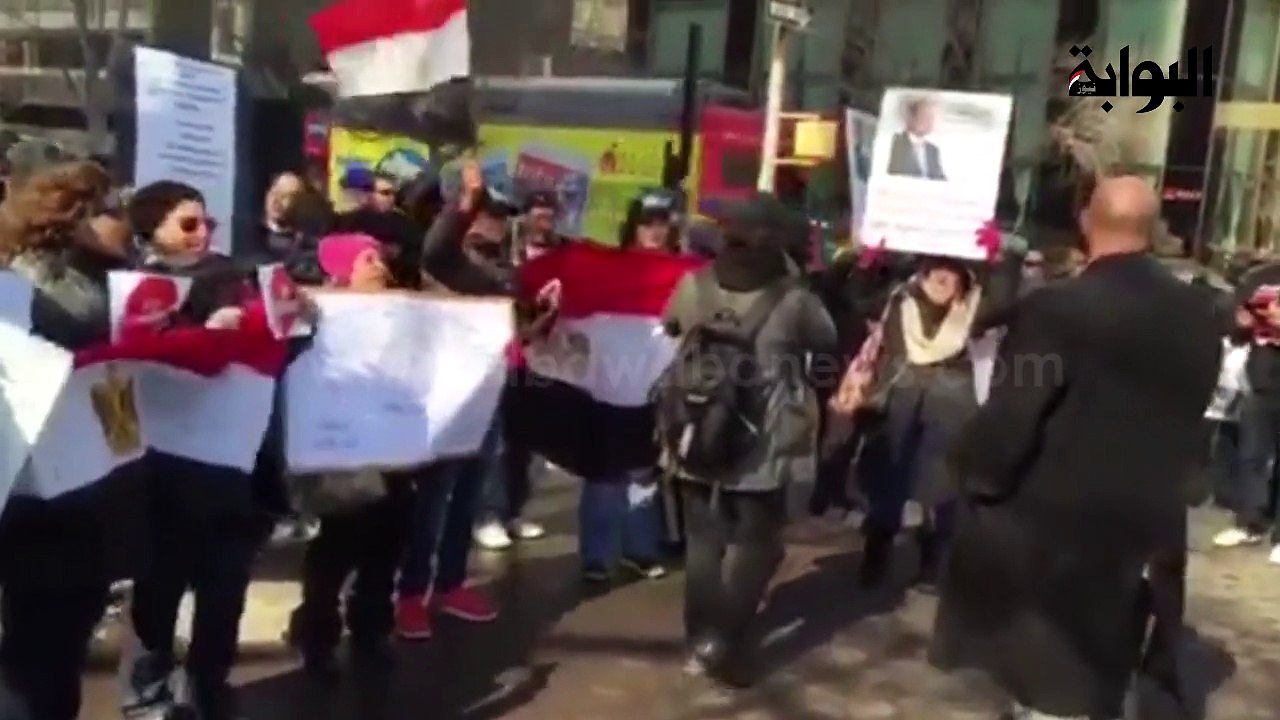 المصريون يرددون النشيد الوطني أمام "مجلس الامن" ويؤكدون: "داعش" لا تمثل الإسلام