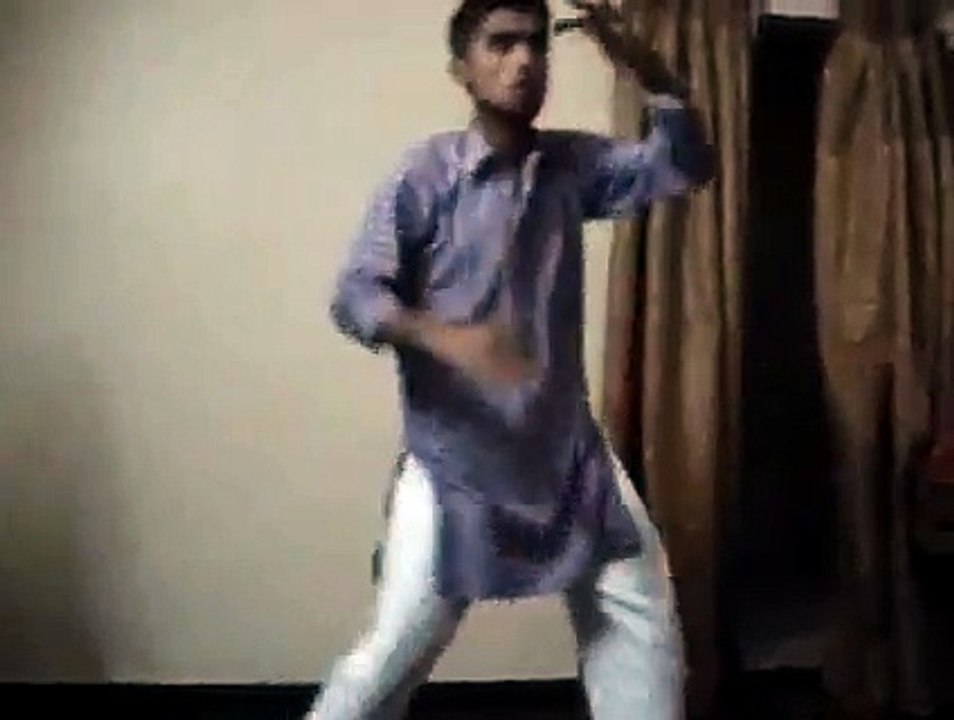 blue eyes hypnotist dance