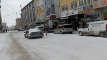 Sivas Kardan Adamlı 'Kadına Şiddete Hayır' Mesajı