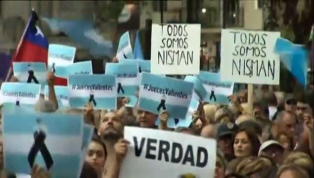 Des milliers d'Argentins défilent un mois après la mort du procureur Nisman