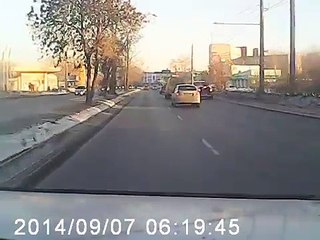 ВАЗ прилетел - ДТП в Челябинске 17.02.2015