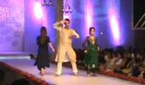 Hasan Rizvi Dance Performance @ Bridal Couture Week Karachi