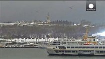 Schneechaos in Istanbul: Pendler laufen zur Arbeit