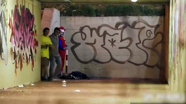 LA MEJOR BROMA DE TERROR 2014 - Los payasos asesinos - BROMAS PESADAS DE TERROR Y MIEDO