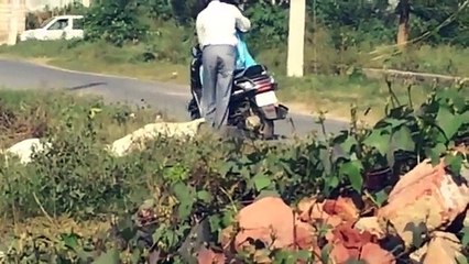 OMG!! What Is He Doing With The Woman On The Road ___