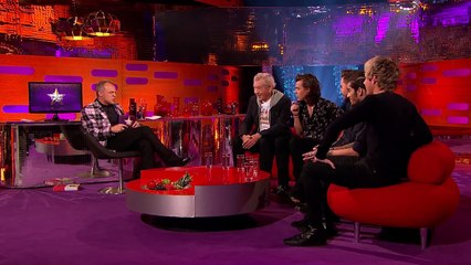 Harry Styles and Ian McKellen Have a Cuddle - The Graham Norton Show