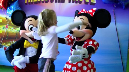 Disney on Ice | Mickey and Minnie Mouse Vist Batson Children's Hospital