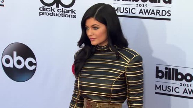 Apparently Kylie Jenner is a Chemtrail Conspiracy Theorist