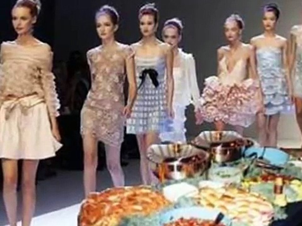 ANOREXIA  -  How Feels Every ONE of 100 Girls In America