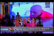 SEM - VIP: Wacho Quimis le robó un beso a la 'Suka'.