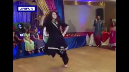 DESI INDIA GIRL BHANGRA || CUTE BLACK DRESSING|| HD VIDEO