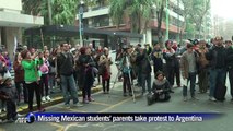 Relatives of missing Mexican students take protest to Argentina
