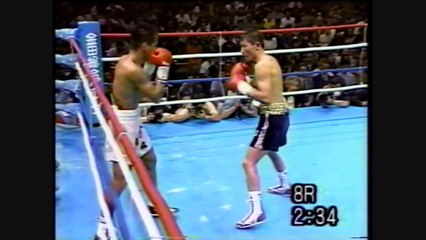 Yuri Arbachakov Vs. Muangchai Kittikasem (1) - Rd. 8 & Postfight.wmv