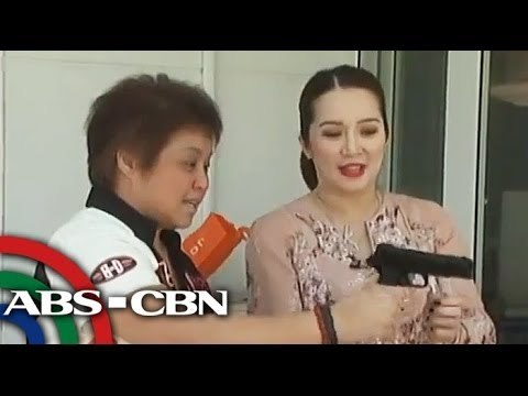 Kris tries airsoft shooting