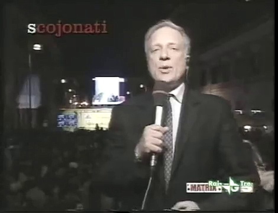 Paolini interrompe matrix e viene buttato giù.avi