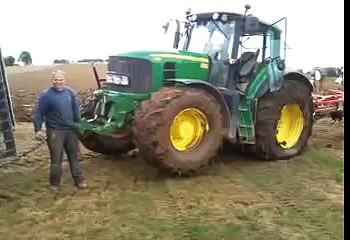 John Deere 7530