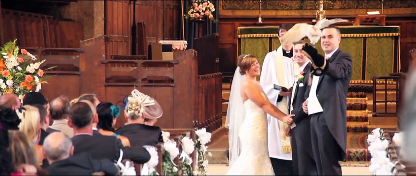 Une chouette apporte les alliances en volant lors du mariage d'un fan d'Harry Potter