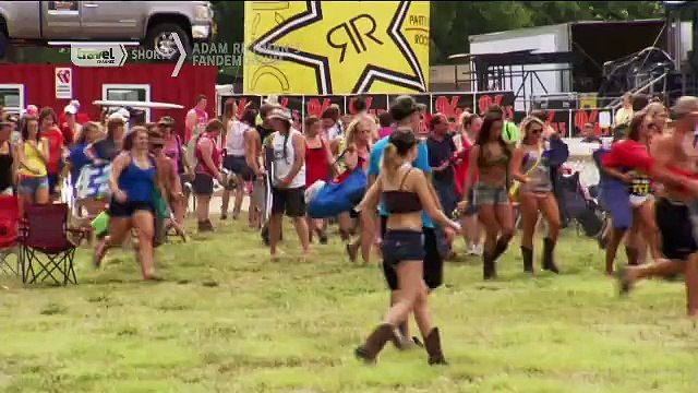 Country Stampede | Adam Richman's Fandemonium | Travel Channel Asia