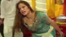 CUTE GIRL MEHNDI DANCE || HD AWESOME VIDEO