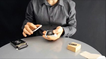 Razor Blade Through Hand by Sandro Loporcaro - Magic Trick