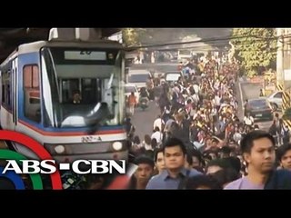 Download Video: MRT train delay causes long lines