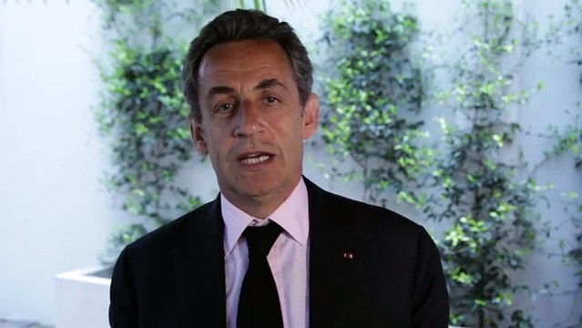 Nicolas Sarkozy s'adresse aux adhérents