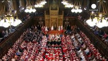 Сесія британського парламенту відкрилась обіцянкою про референдум щодо виходу з ЄС