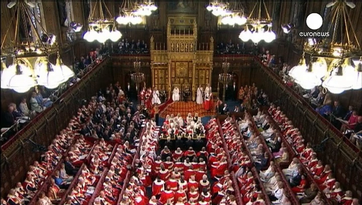 Queen präsentiert Camerons Regierungsprogramm