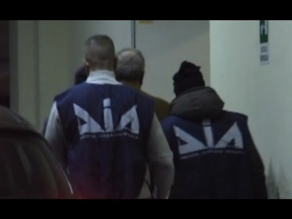 Caserta - Camorra all'ospedale, sequestrati beni per 10 milioni (26.05.15)