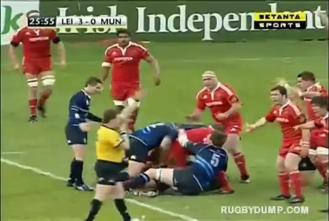 Stan Wright 'punches' Alan Quinlan