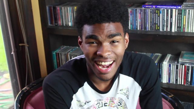 Jaw-dropping magic trick performed with dollar bill