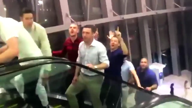 Chanson Kolo Touré : le bon délire des joueurs de Liverpool !