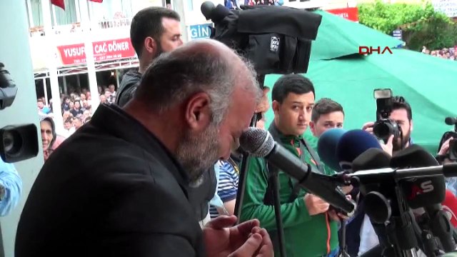 Bülent Arınç gözyaşlarına boğuldu