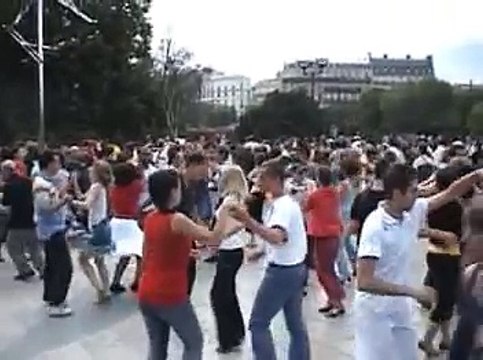 Salsa sur les quais de Seine