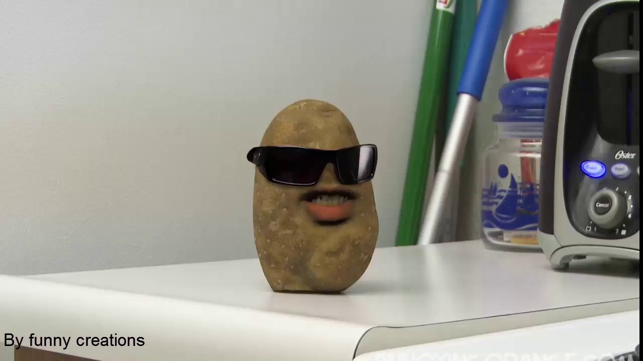 Annoying orange vs potato (muddy buddy)
