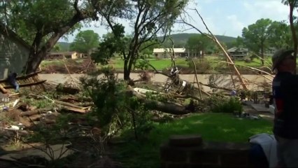 Sa famille a été emportée par les flots au Texas: elle raconte