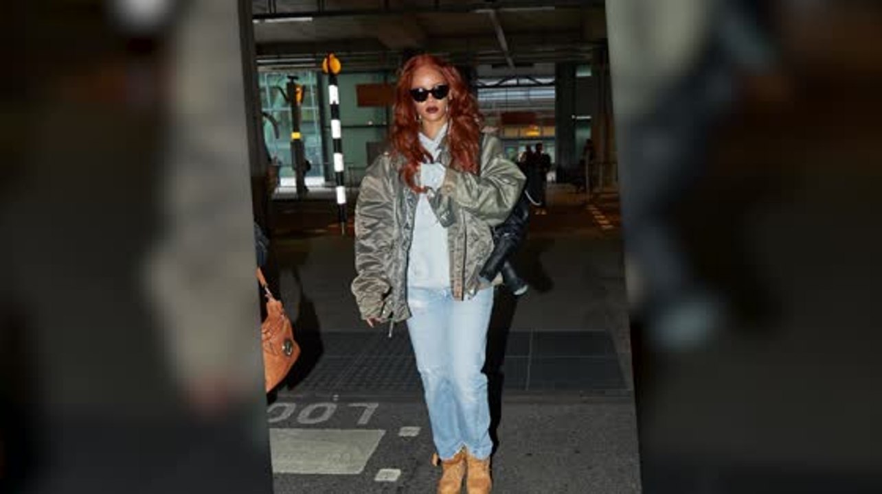 Rihanna opta por un look relajado durante su viaje a Londres
