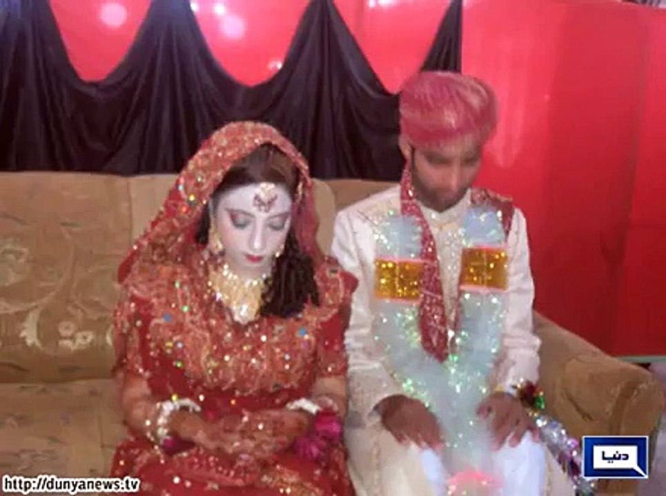 Dunya News- Facebook love- Indian woman reaches court for divorce after abuse by Faisalabadi spouse.