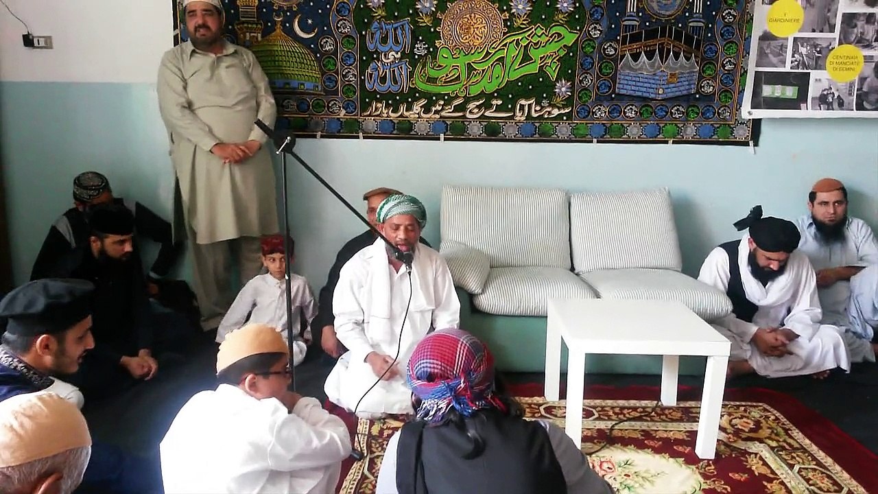 Naat read by Mohammad Hanif at mehfil-e-milad Milano Italy
