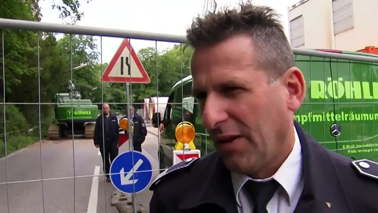 Massen-Evakuierung in Köln- 20-Zentner-Bombe entschärft